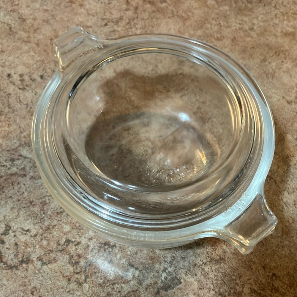 Small Pyrex Covered Dish!